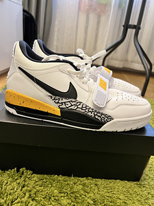 Nike Jordan tossud 43 Meeste | Tossud | Sneakers (2 foto / 9)