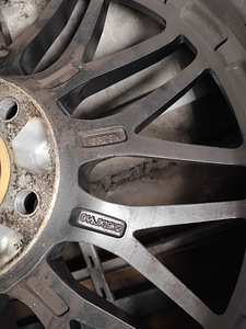 Диски Dotz 9.5j19 плюс летние шины 285/40R19 (4 фото из 8)