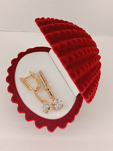 Серьги из нетемнеющего металла (3 фото из 10)