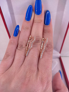 Серьги из нетемнеющего, гипоаллергенного металла (3 фото из 10)
