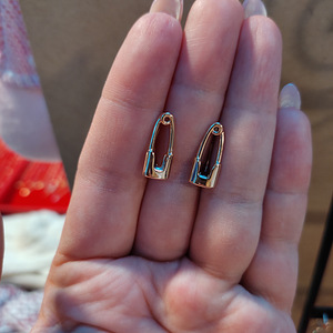 Серьги из нетемнеющего, гипоаллергенного металла (3 фото из 10)