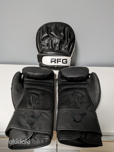 Poksikindad Боксерские перчатки Ringhorns Charger 10oz (фото #2)