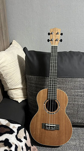 Укулеле/ukulele