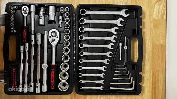 Большой набор инструментов, ключи (фото #1)