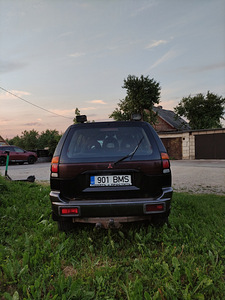 Mitsubishi Pajero Sport (4 foto / 4)