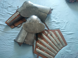 Rüütli jala kaitsmed (2 foto / 4)