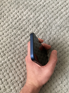 iPhone 12 128 ГБ (6 фото из 6)