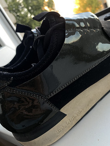 Balenciaga tossud (3 foto / 5)