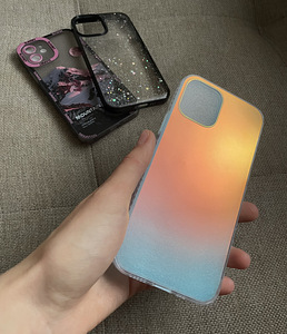 Чехлы на IPhone 12 (5 фото из 8)