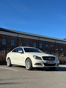 Продам Mercedes Benz C 2.2 d (3 фото из 9)