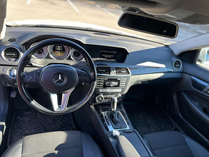 Продам Mercedes Benz C 2.2 d (6 фото из 9)