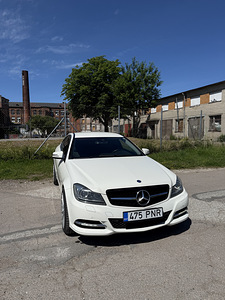 Продам Mercedes Benz C 2.2 d (1 фото из 8)