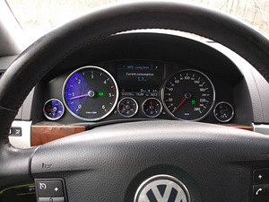 M: Volkswagen Touareg (7 foto / 8)