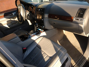 M: Volkswagen Touareg (9 foto / 11)