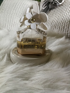 Marc Jacobs Lõhnad! Kaasa kingitus! (1 foto / 4)