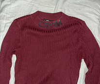 Женский свитер(s) розового цвета.