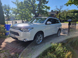 Mitsubishi Outlander (7 фото из 11)