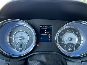 Chrysler 300s AWD (5 foto / 12)