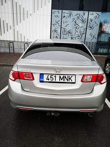 Honda Accord 2.0 2010 (2 foto / 6)