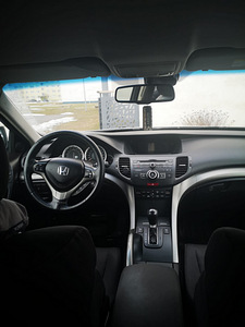 Honda Accord 2.0 2010 (5 foto / 6)