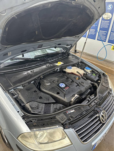 Volkswagen Passat Variant 2002 1.9 TDI (6 foto / 10)