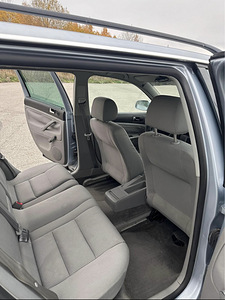 Volkswagen Passat Variant 2002 1.9 TDI (8 foto / 10)