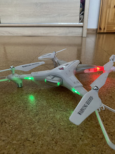 Syma Z3 (5 foto / 6)