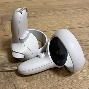 Oculus Meta Quest 2 (3 фото из 6)