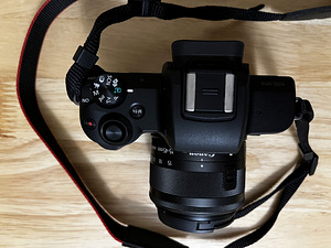 Canon EOS M50 + EF-M 15-45mm (2 foto / 10)