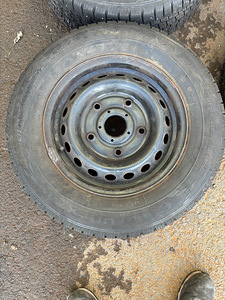 Продаются диски с шинами 215/55R15C Ford (6.5Jx15 ET60) (6 фото из 8)