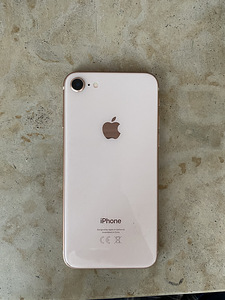 iPhone 8 64 ГБ (2 фото из 2)
