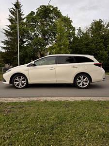 Toyota Auris 2017 rendile andmine (1 foto / 6)