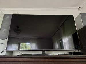 LG 55 (2 foto / 5)