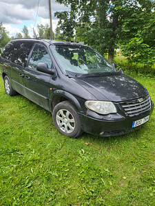 Chrysler grand voyager (1 foto / 3)
