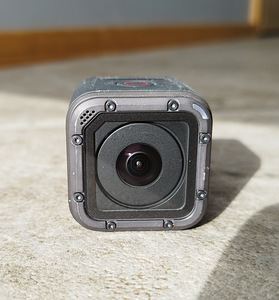 Digikaamera GoPro Hero 5 + 2 holdust raami + 32g mälukaart. (2 foto / 4)