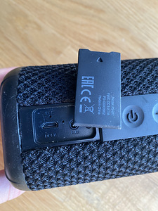Портативная Bluetooth-колонка (6 фото из 6)