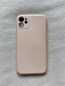 Продам чехлы на IPhone 11 (2 фото из 6)