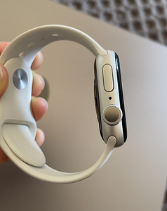 Apple Watch 5 (40mm) (5 foto / 5)