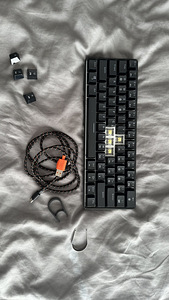 Gk 61 Gateron Yellow Switches Vahetatav RGB (2 foto / 3)