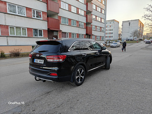 Müügil Kia Sorento (4 foto / 14)