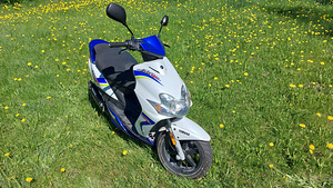 Yamaha Jog R 2016 (3 foto / 10)