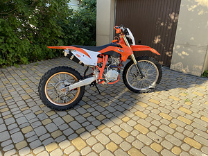 Krossiratas 250cc 4 takti (2 foto / 8)