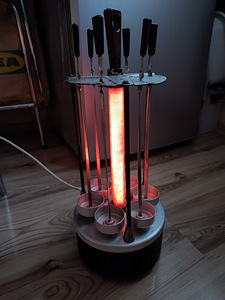 Vertikaalne keerlev elektrigrill (2 foto / 5)
