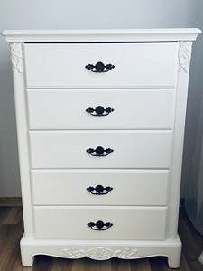 Müüa magamistoa mööbli komplekt (4 foto / 4)