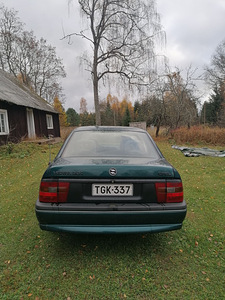 Opel vectra 2.0i 85kw (2 foto / 10)