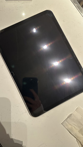 Продам iPad Air 4 (2020) 10.9 (2 фото из 5)