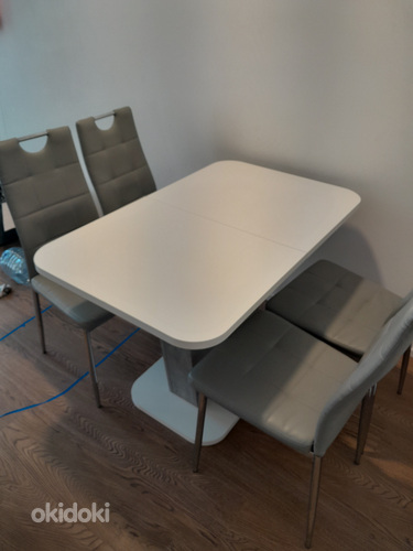 Продам обеденный стол и стулья (фото #2)