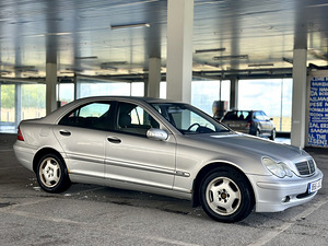 Mercedes-Benz C 180 1.8 105kW (2 foto / 15)
