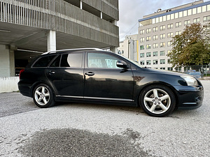 Toyota Avensis 2.2d (130kw) (4 foto / 12)