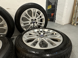Volvo valuveljed (R17), suverehvidega (4 foto / 7)
